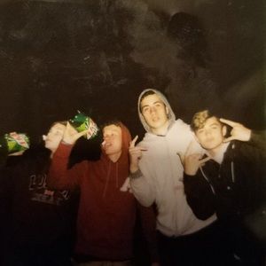 Meet your Posher, Max